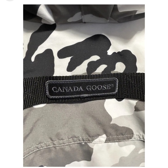 Canada goose white Macculloch Parka , brand new, limited jacket - Picture 6 of 12